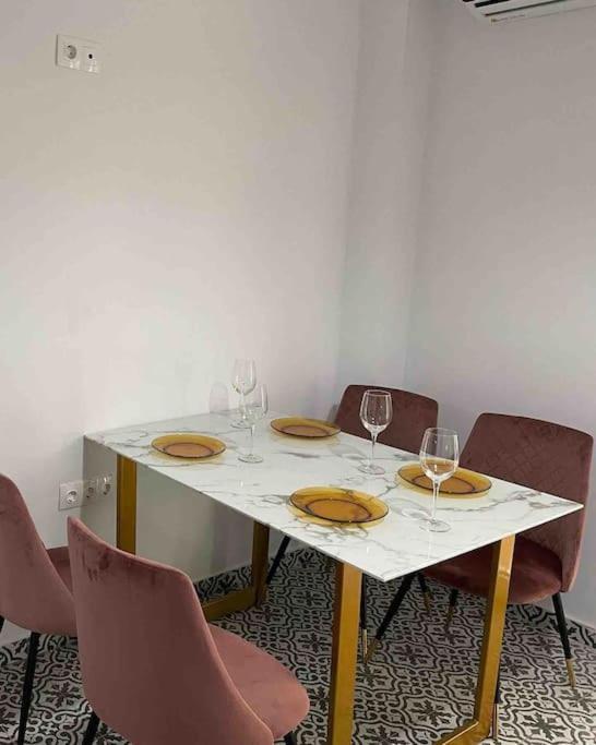 Family Apartment With Private Yard Next To Agios Dimitrios Church Selanik Dış mekan fotoğraf